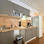Beautiful 2 Bedroom In Downtown Apartamento Poitiers