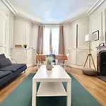 Beautiful 2 Bedroom In Downtown Poitiers