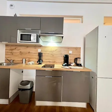 Apartment Beautiful 2 Bedroom In Downtown *