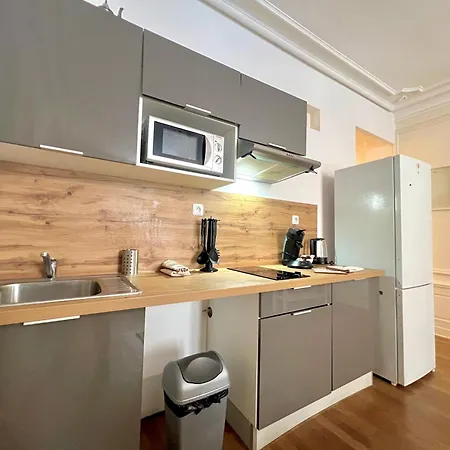 Beautiful 2 Bedroom In Downtown Apartamento Poitiers