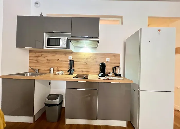 Διαμέρισμα Beautiful 2 Bedroom In Downtown *