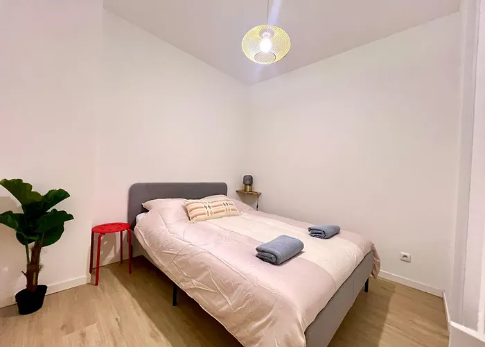 Διαμέρισμα Beautiful 2 Bedroom In Downtown